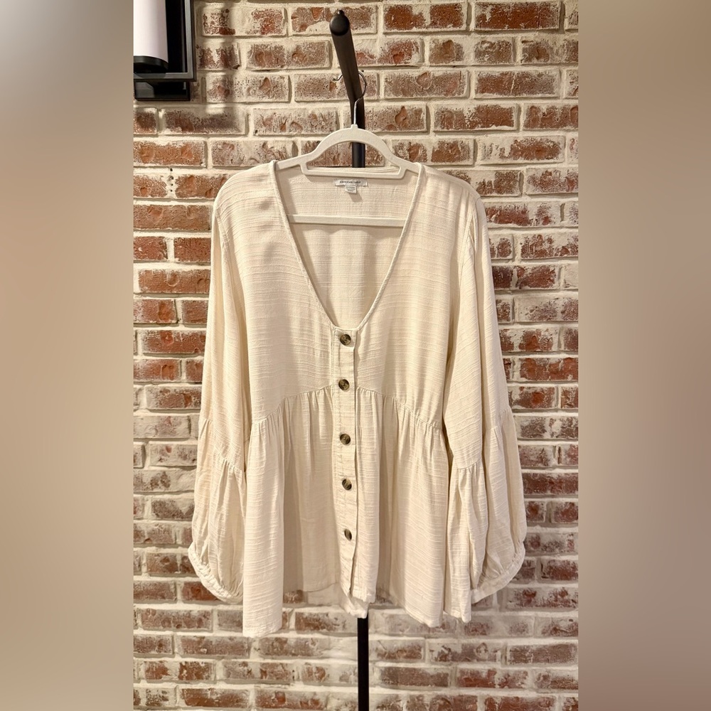 American Eagle Outfitters Cream V-Neck Blouse